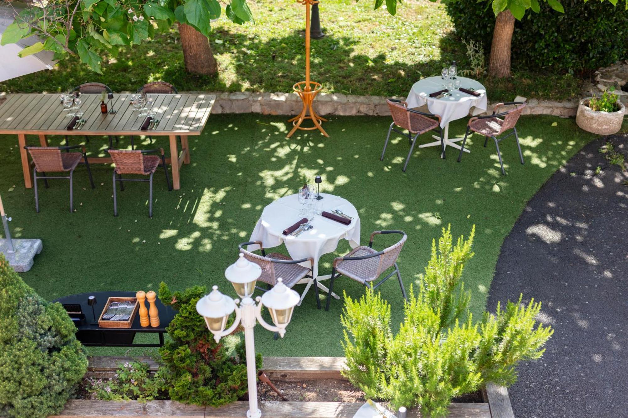 Hotel Restaurant Les Glycines Vieille-Brioude Ngoại thất bức ảnh