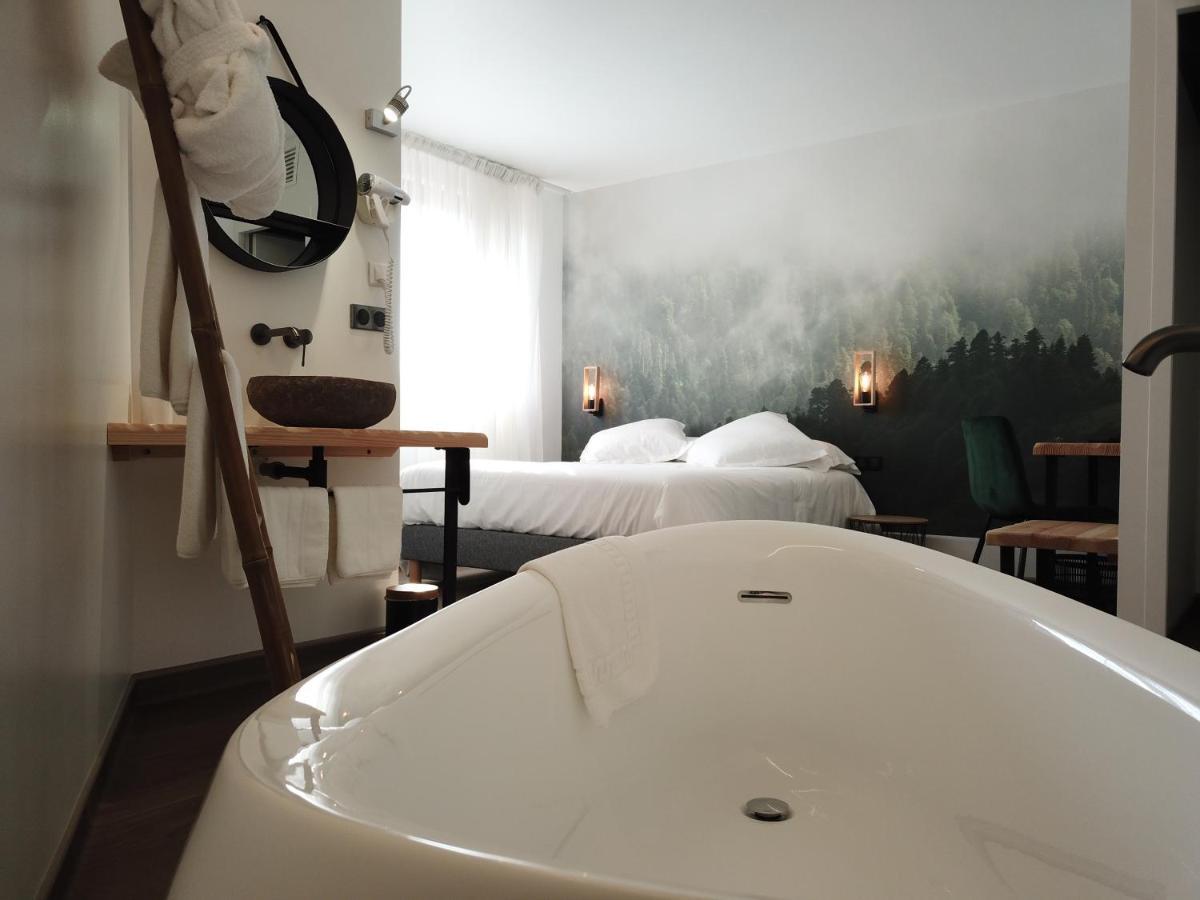 Hotel Restaurant Les Glycines Vieille-Brioude Ngoại thất bức ảnh