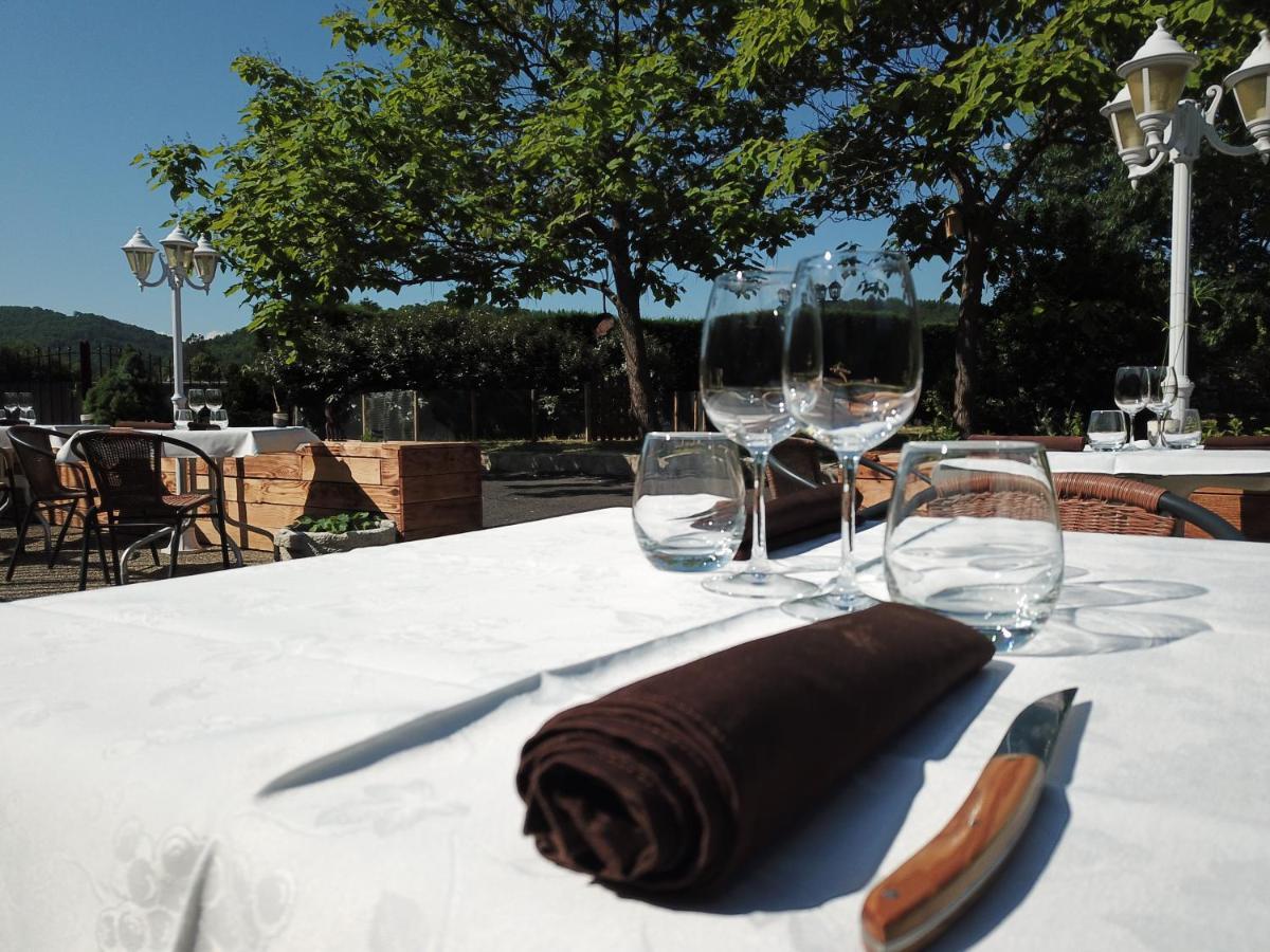 Hotel Restaurant Les Glycines Vieille-Brioude Ngoại thất bức ảnh